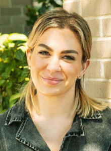  Laura Thompson